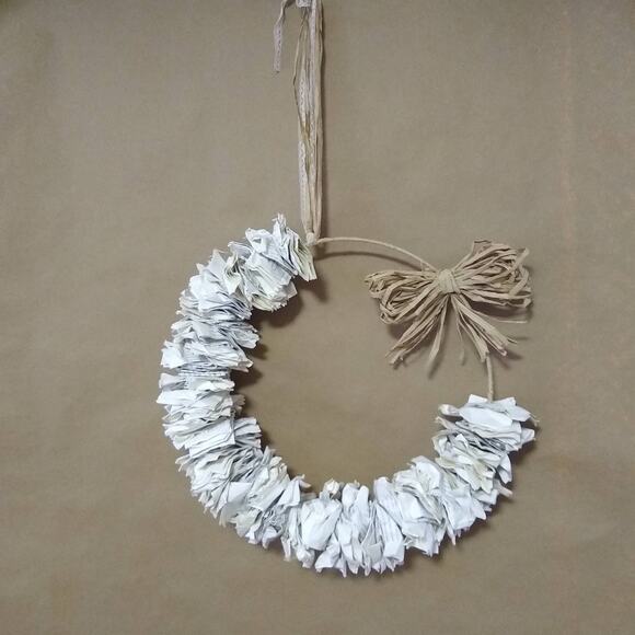 Book Page Wreath with Craft Paper Raffia and Cream Lace - Picture 4 of 5